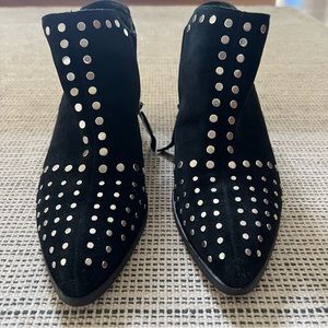 1State Suede studded short boots 9M